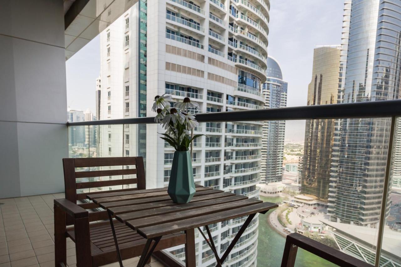 Higuests - Cozy Studio With Panoramic Views On The Lake Apartment Dubai Exterior photo